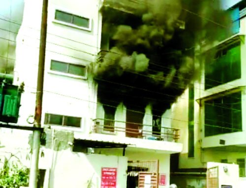 आग की चपेट में आकर फ्लैट हुआ खाक