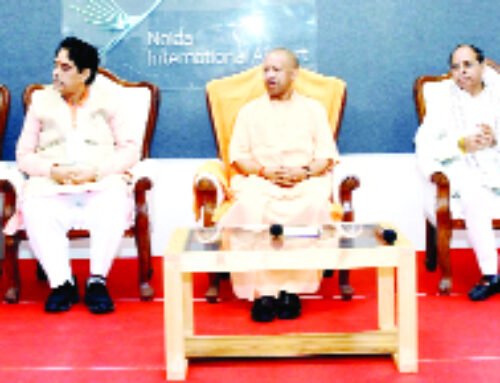 सीएम योगी ने जेवर एयरपोर्ट का किया निरीक्षण, ली बैठक