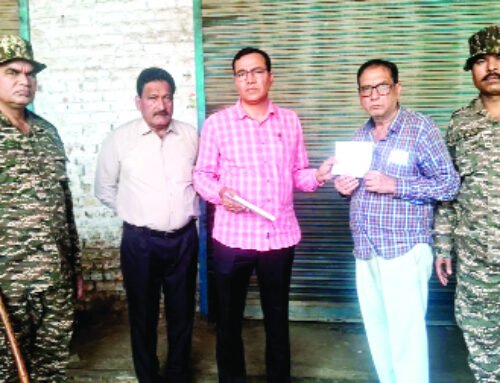 नगर निगम ने गोदाम पर छापा मारकर दो लाख वसूले