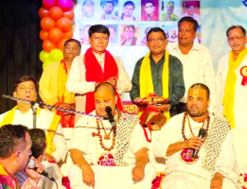 चित्र-विचित्र के भजनों ने बांधा समां