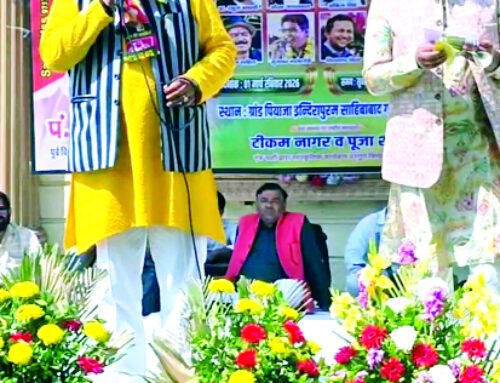 पूर्व विधायक अमरपाल शर्मा ने किया होली मिलन का आयोजन