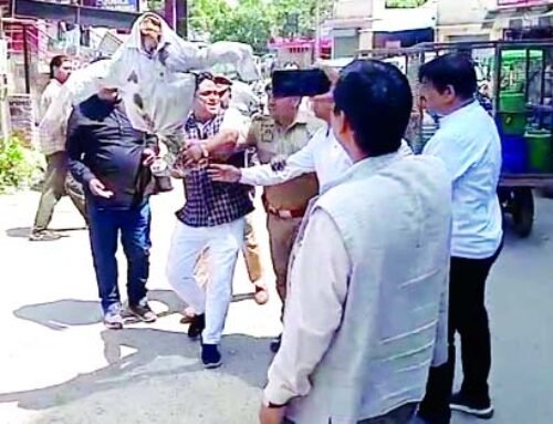 असम सीएम हेमंत बिस्वा का पुतला फंूकने को लेकर पुलिस और कांग्रेसियों में हुई झड़प