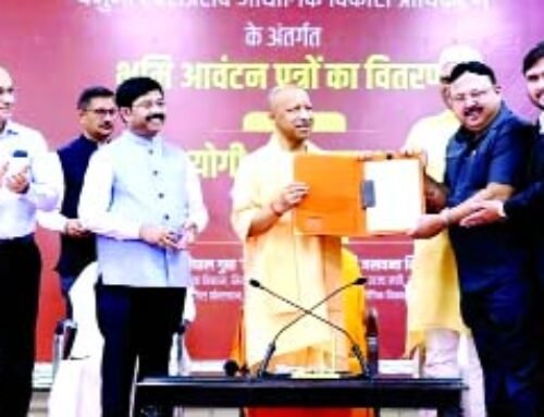 समरकूल चेयरमैन संजीव गुप्ता को सीएम ने दिया आवंटन पत्र
