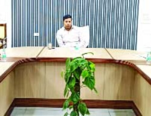 इंदिरापुरम अग्निकांड को लेकर डीएम ने बुलाई विभिन्न विभागों की बैठक