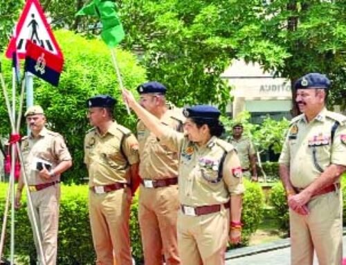 पुलिस आयुक्त ने दिखाई हरी झंडी