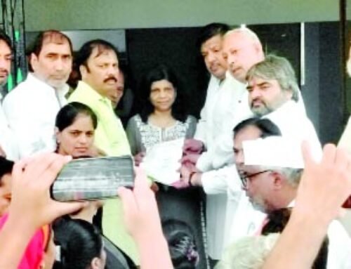 यूरिया और डीएपी खाद की उपलब्धता को लेकर कांग्रेस ने किया प्रदर्शन