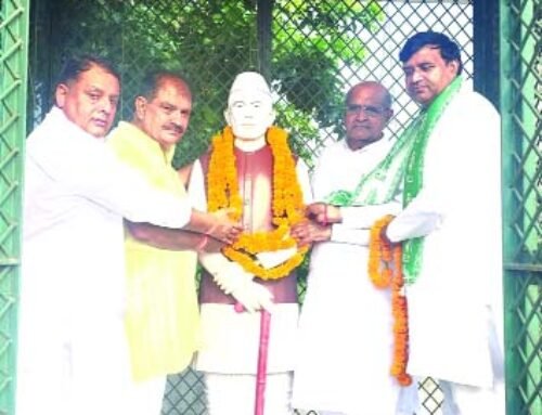 केसी त्यागी के सम्मान में समारोह का आयोजन