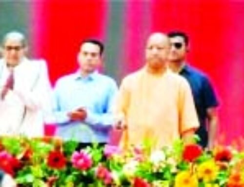 सीएम योगी ने कैशलेस स्वास्थ्य सुविधा का किया शुभारंभ