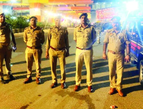 एसीपी कविनगर ने रात भर की कांवड़ डï्यूटी