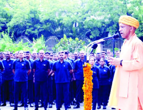 देश को कमजोर करने वाली ताकतों से रहना होगा सतर्क: योगी