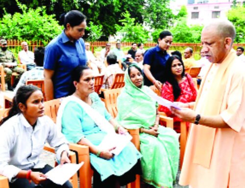 हर जरूरतमंद का आयुष्मान कार्ड बनाया जाए: योगी
