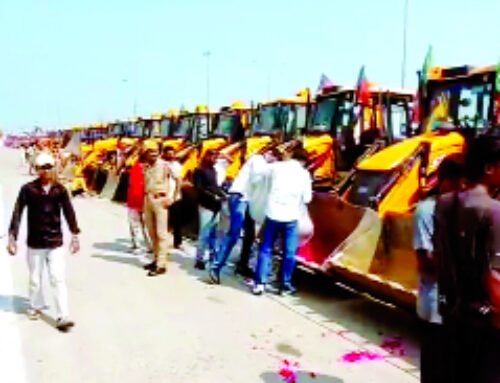 मेरठ में बुलडोजर से हुआ भाजपा राष्टï्रीय अध्यक्ष का स्वागत