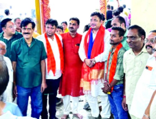 सुंदरकांड पाठ में शामिल हुए सपा नेता अभिषेक गर्ग