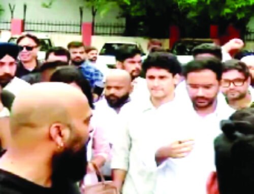 सीजेपी का संसद मार्ग थाने पर प्रदर्शन, चंद्रशेखर आजाद भी पहुंचे