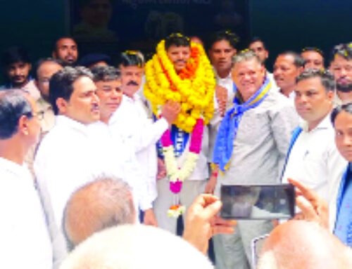 दूसरी बार जिलाध्यक्ष बनने पर मनोज जाटव का किया स्वागत