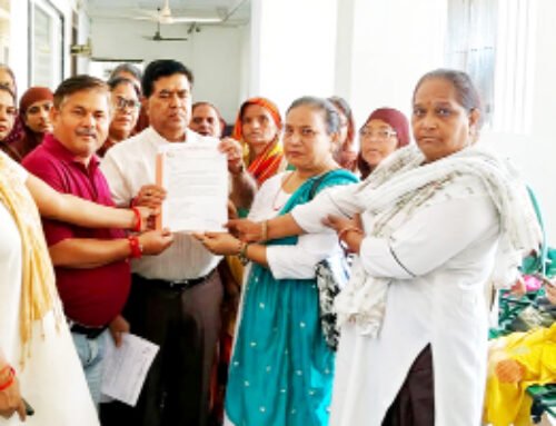 आशा बहनों ने छह सूत्रीय मांगों को लेकर दिया ज्ञापन